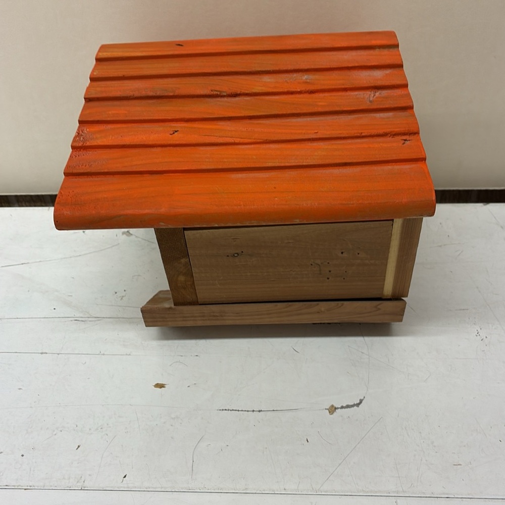 Wooden Birdhouse Orange and Cedar Wood House is NWOT Never Been Used and so Cute - Picture 12 of 12